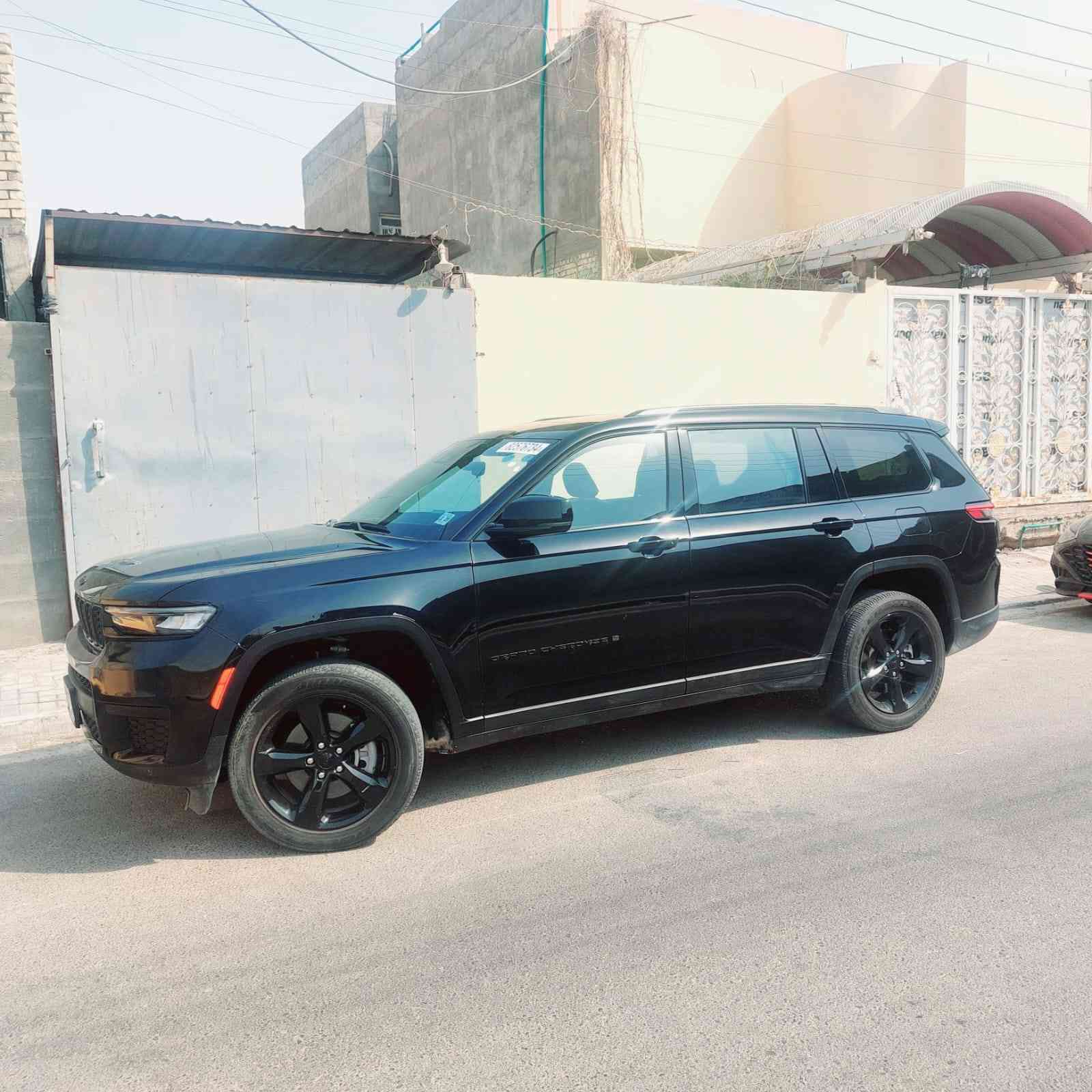 جيب شيروكي وارد امريكي حادثه جدا بسيط للاستفسار *********** البصرة, العراق
