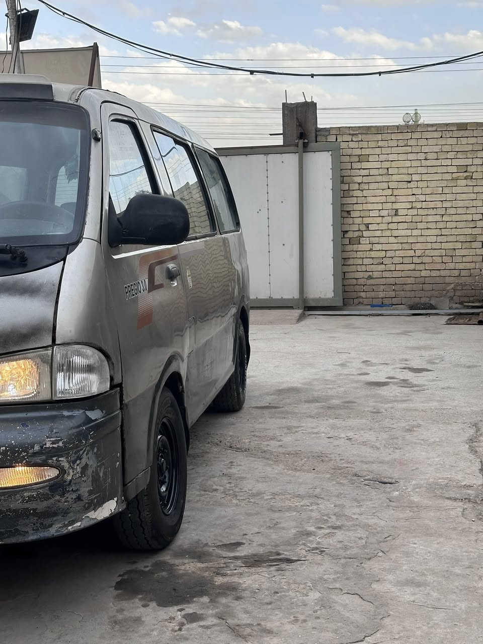 سلام عليكم كيا بريجو ١٩٩٦ رقم بغداد الماني طرف ثالث حائز ثالث موجود  داخله هسه هيئه مصفرىه مكينه كير مكفولات كهربائيه كلهة شغالةً دوشمة جديد مكان بغداد حي النصر ***********
