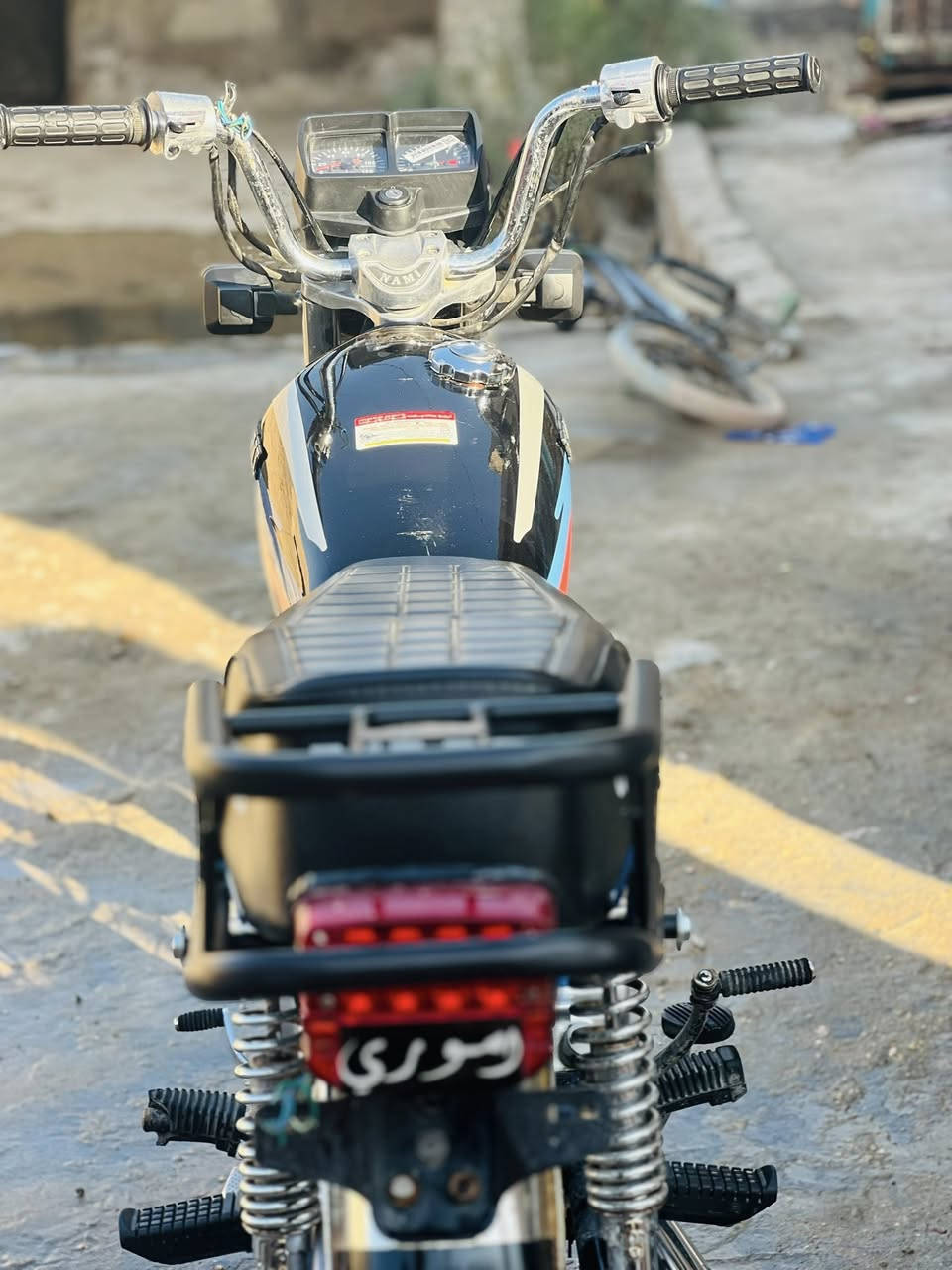 السلام عليكم نامه للبيع تعمير شاصي احمد شهاب 23سكنر وغراص كله 25مابيه برغي تجاري السعر 850او مراوس بحربي نظيفه    ***********
