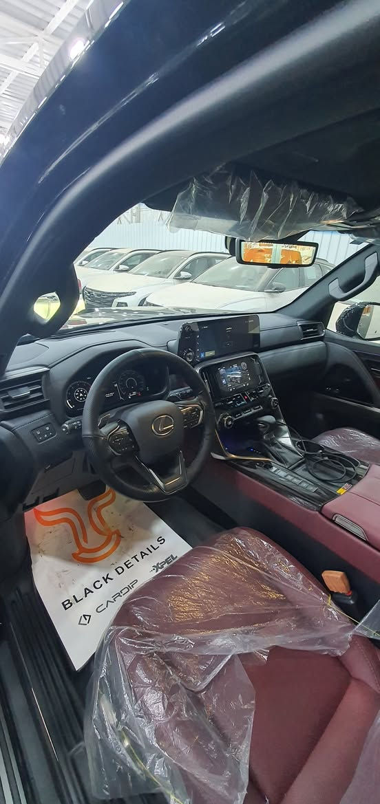 شركة عمر العبيدي لتجارة السيارات الحديثة 
تتوفر لكزس LX 600  بلاتنيوم 
السياره زيرو مرقم بغداد 
السعر ٢١٨ مليون دينار عراقي 
العنوان بغداد الكريعات شارع المعارض للاستفسار 
***********
