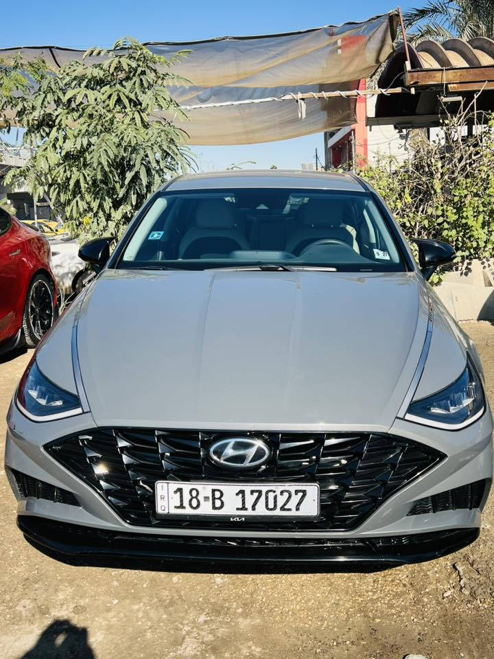 السلام عليكم شباب سوناتا للبيع موديل 2023 معوقين محرك 2500 ماشيه 36 مايل السعر على خاص العنوان بابل شارع 60 
قرب مجسر الطهمازيه الهاتف ***********
