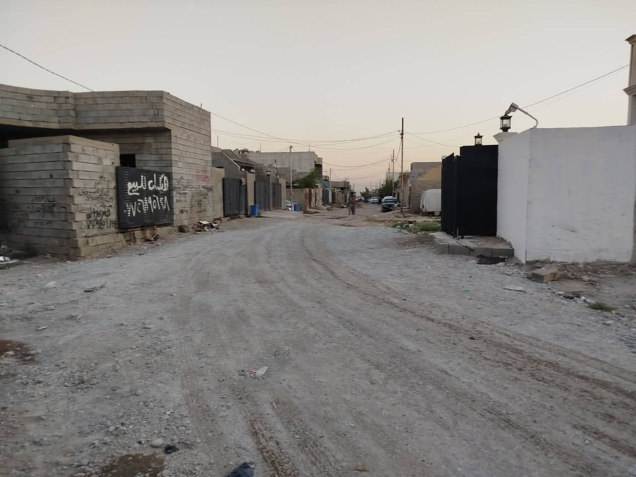 السلام عليكم قطعه ركن للبيع المساحه ١٨٥م 
المكان في قادسيه الثانيه ١٦اب خلف جامع الحاج وأحد زنكنه 
السعر ٢٨مليون 
ملاحظه القطعه رقم توزيع 
رقم الهاتف ***********
