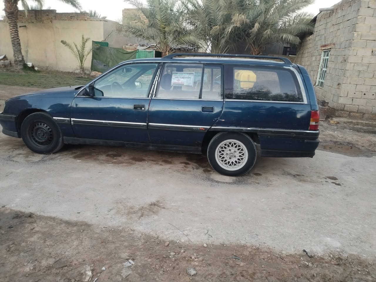 سلام عليكم للبيع اوبل اوميكه ستيشن موديل 92مشروع وطني  كير عادي مكينه شرط لاا بخار ولا تينقص شواصي لاخياس ولااطك  سيارة خير من الله ***********
