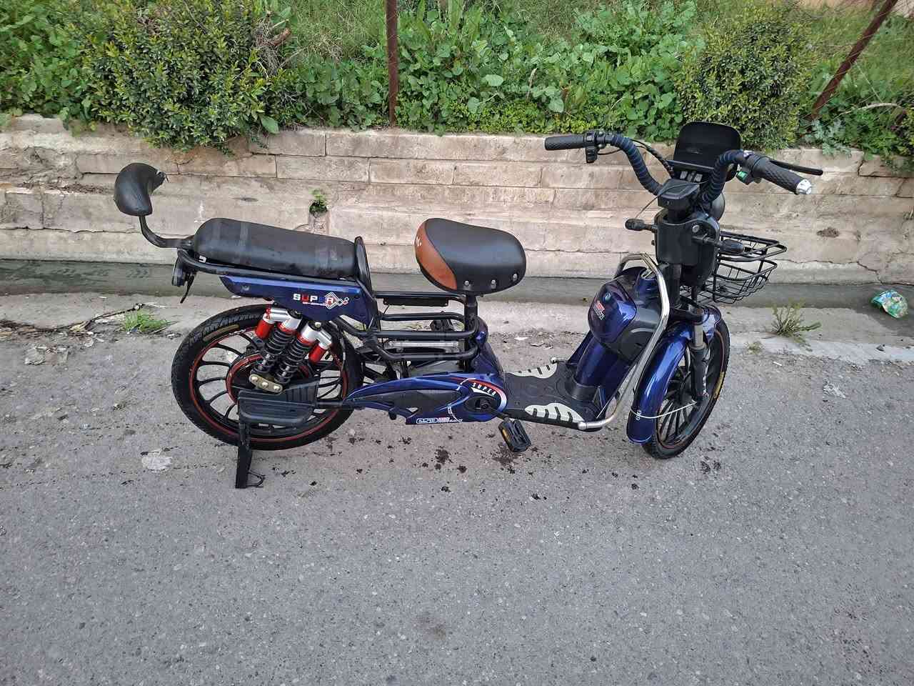 السلام عليكم للبيع ماطور حجم ٢٠
السلام عليكم للبيع ماطور حجم ٢٠
الماطور كامل مابي اي عطل الماطور كلوا شرط بي الجملغ الي وراة ماموجود بي بلوتوث ثلاث سويجات ايمشيك ٣٠ كيلوا تقريبا وير منية كلوا شغال السعر ١٦٠ وبي مجال بسيط للاستفسار خاص


**إذا كنت صاحب هذا الإعلان وتريد حذفه لأي سبب، رجاءا أرسل رسالة إلى الدعم الفني**