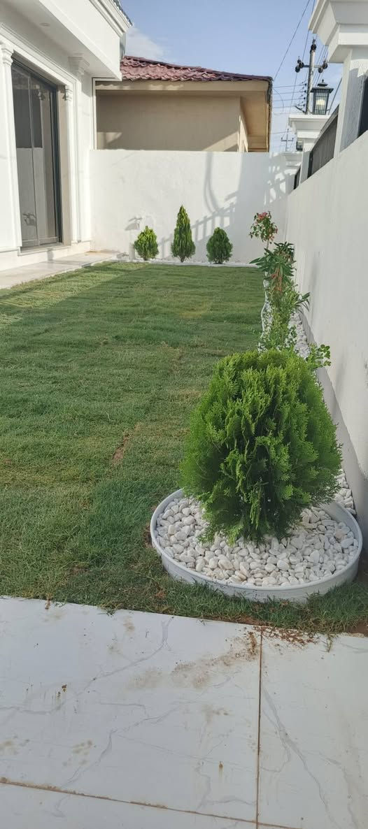 وه ستاي حه ديقه بؤ ديزاني كردني حه ديقه خاوين كردنه وه ي مه زرعه وبؤ جاكردني هه موو جؤره دارودرختيك به جوانترين شيؤه  واتساب فايبر ***********🤙☎️🪏 أربيل, العراق
