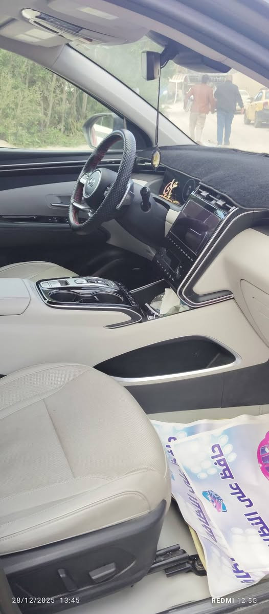 سلام عليكم 
توسان مديل ٢٠٢٢ لون مميز رقم بابل بسمي 
السعر ب١٨٧ وبيه مجال بسيط 
مواصفات السيارة🫵
١-كشنات كهرباء السايق و الصدر 
٢- تبيرد وتدفئه كشنات امامي 
٣-تدفئة كشن خلفي
٥-بنورما قطعتين
٦- حساس امامي 
٧-حساس خلفي 
٨-توقف ذاتي
٩-ستيرن تدفئه
١٠-مودات سياقه متعدده
١١-رادرار خلفي وامامي مع توقف ذاتي 
١٣-جنطة كهرباء
١٤-ويل كب اسود
١٥-شاشة نضام Gps
١٦-تبريد قطعتين
١٧-تحديد مسار وقيادة ذاتيه
١٨-تشغيل واطفاء عن بعد 
١٩-تتقدم وترجع للخلف عن طريق ريمونت
٢٠-مري جانبية هيتر مع عاكس للضوء وقلاب
٢١-بصمة ابواب انارة داخلية ال اي دي 
للتواصل 
***********
