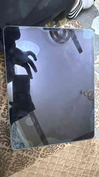 سلام عليكم ايباد بروه m1 حجمه ١٢.٩ ذاكره ٢٥٦بطاريه ٨٠سعره ٦٠٠قفل مكاني بغداد مدينه الصدر ***********
