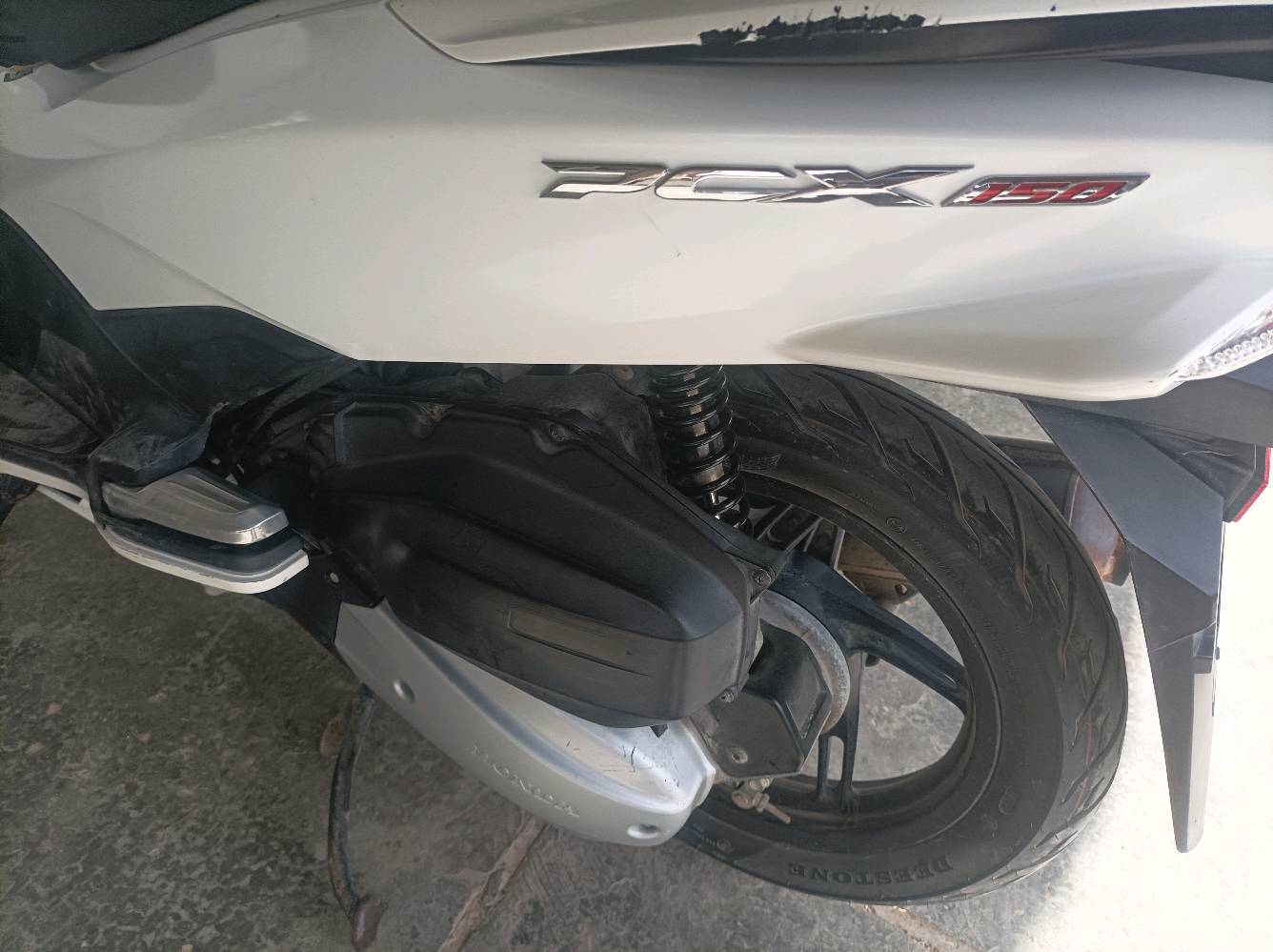  دراجه جيل ثاني نظيفه ومكفوله من كلشي واي نقص مابيها كلشي شغال بيها 
مكاني كوت حي الجهاد 