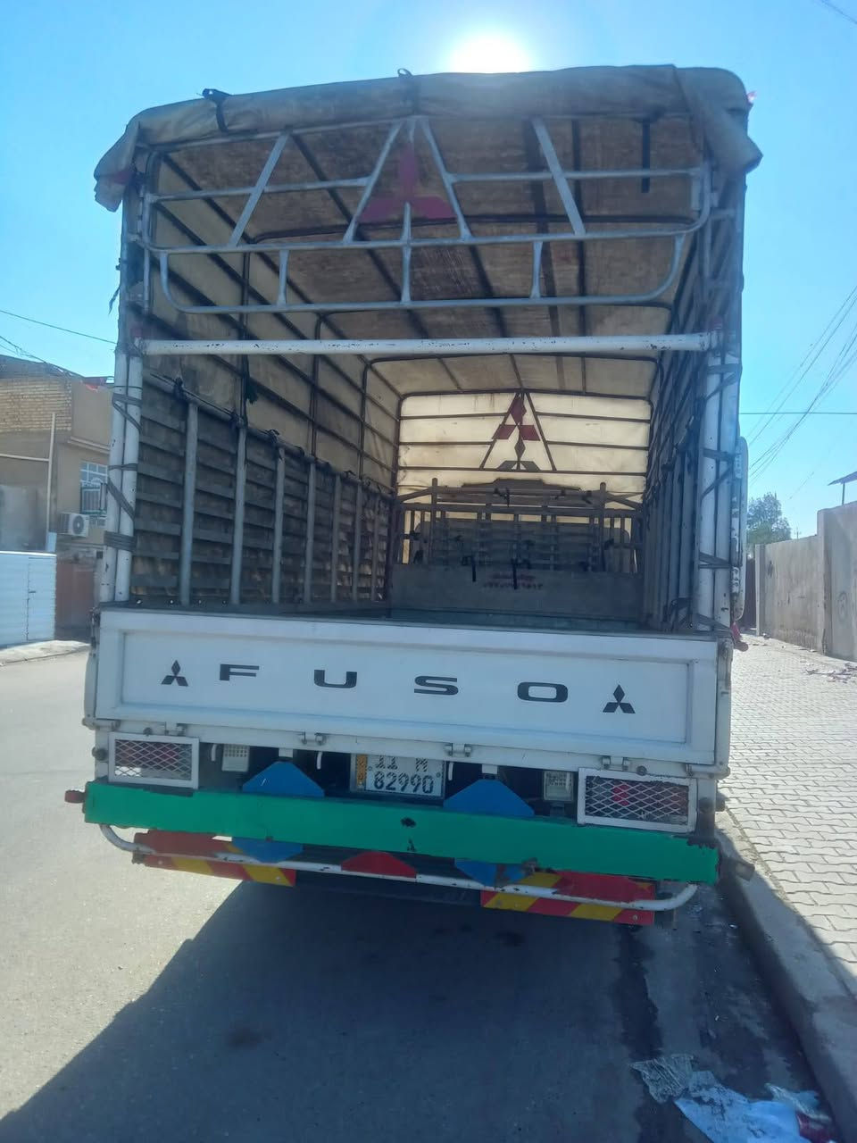 كنتر 2020 للبيع ماشيه 130 مكفوله كفاله عامه بسمي تحويل تاير ويل محور 17ونص السعر 270 بيه مجال حك الجيه رقم هاتف *********** بغداد الحرية
