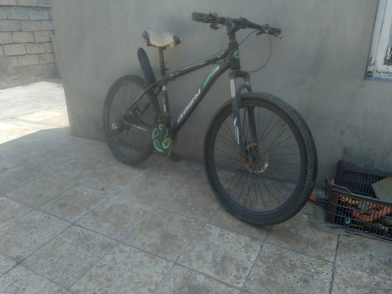 ابو السلة بايسكل موزة ب٦٠
والثاني بايسكل  عاطل ب٢٥ المكان  حي السلام 
 وهذا رقم بيه وتساب 
***********

 ثنينهم شبعة وحدة ب٨٠
