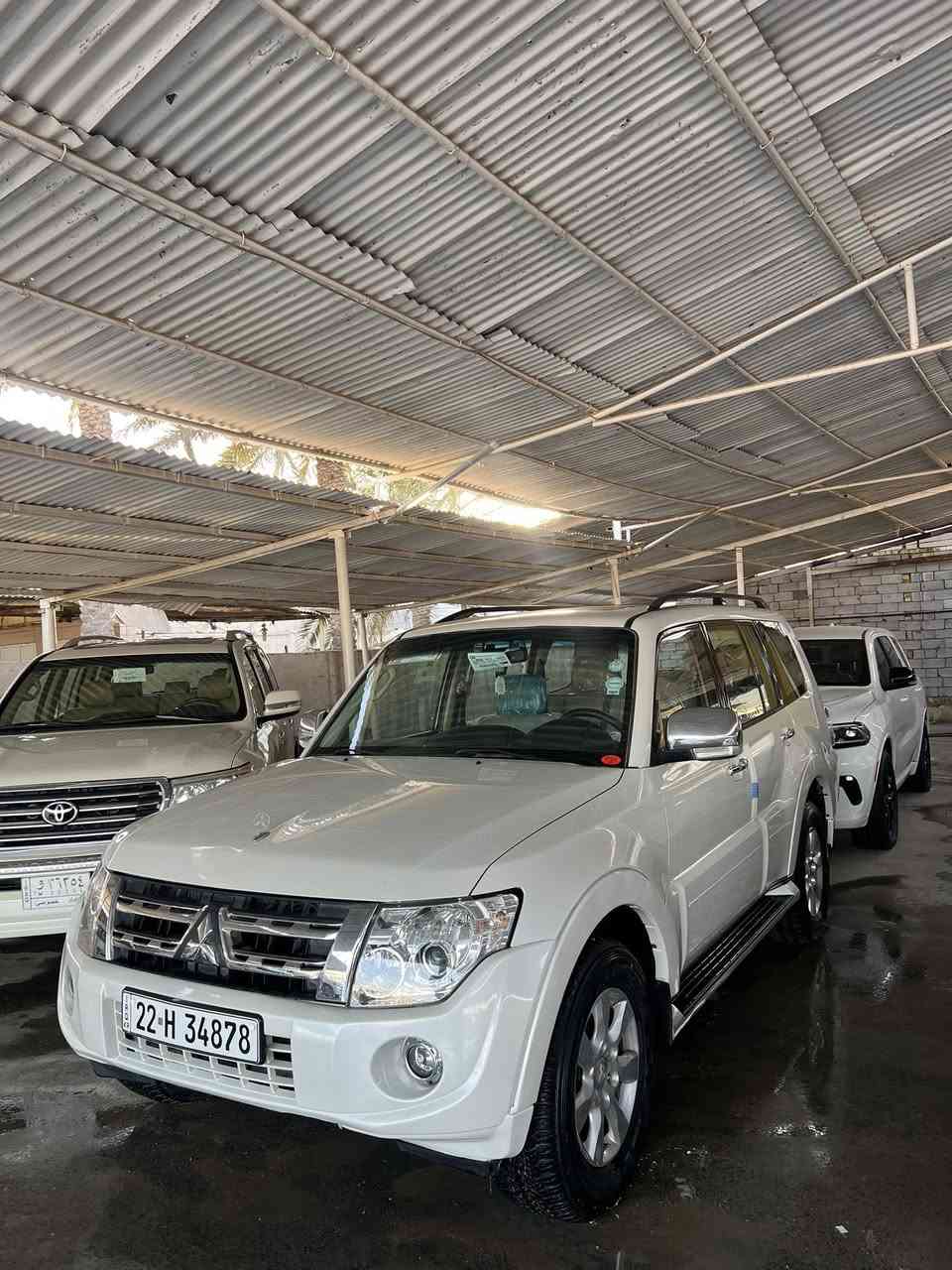 سلام عليكم باجيرو 14 حبتور سياره جديده ونضيفه ورقم سنويه الى 30  مكينه ٣٥٠٠ لا تنقيص ولا تبخير ولا صوت وجاهزه من كلشي تبريد حداديه كله وضعيته تمام سياره كفاله من كلشي وسعر ١٦٧ وبيه مجال حك الجيه مكان سياره الديوانيه 
مركز المدينه 
رقم الهاتف ***********
