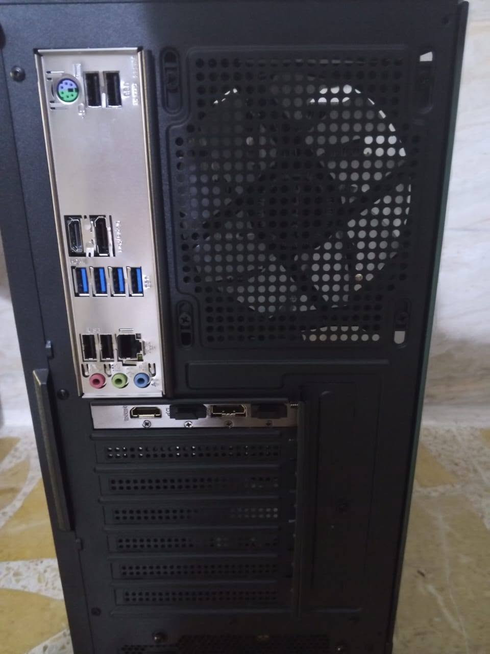 السلام عليكم 
بيسي كيمنك للبيع جديد غير مستعمل
R5 5500
5060 8GB GIGABYTE 
B550M K GIGABYTE 
M.2 512gb
Ram 8x2 16gb lexar 3200
Power supply zeus gaming 750W

1,250,000
للاستفسار ***********
