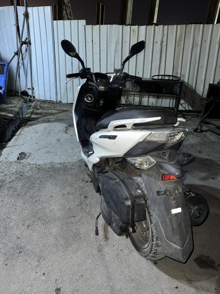 دراجه ماجسته اس s مديل 2018 ماشيه 11 الف 
كهربائيات كلها شغاله المحرك 200cc  يعني السرعه طياره🔥
السعر 900  اوراقها موجوده واوراق معاملة مرور ترقيم
مكاني الكاظميه
الرقم ***********
بيع مستعجل بسبب ضروف
