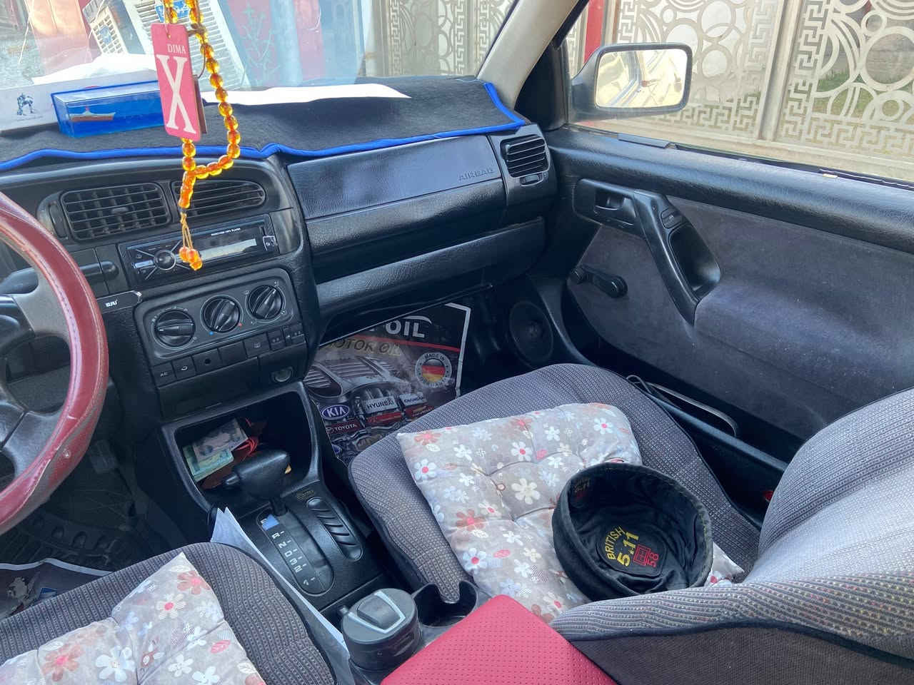 السلام عليكم ورحمه الله وبركاته
سيارة كولف فنتو موديل 1994
للبيع فقط بدون مراوس بأي سيارة
رقمها بغداد
 سنويه جديده وهزة جديدة ورقم انكليزي جديد
محرك 2000
كير اوتماتيك كهربائي
صدر وحدايه جديده 
سيارة جاهزة من كل شي 
صبغ بلادي ولونها ازرق غير محدد
والصور تتكلم
السعر النهائي 35 ورقه 
للاستفسار الاتصال على الرقم 
*********** متوفر واتس اب 
مكان السيارة الفلوجة حي نزال خلف مطعم حجي حسين
