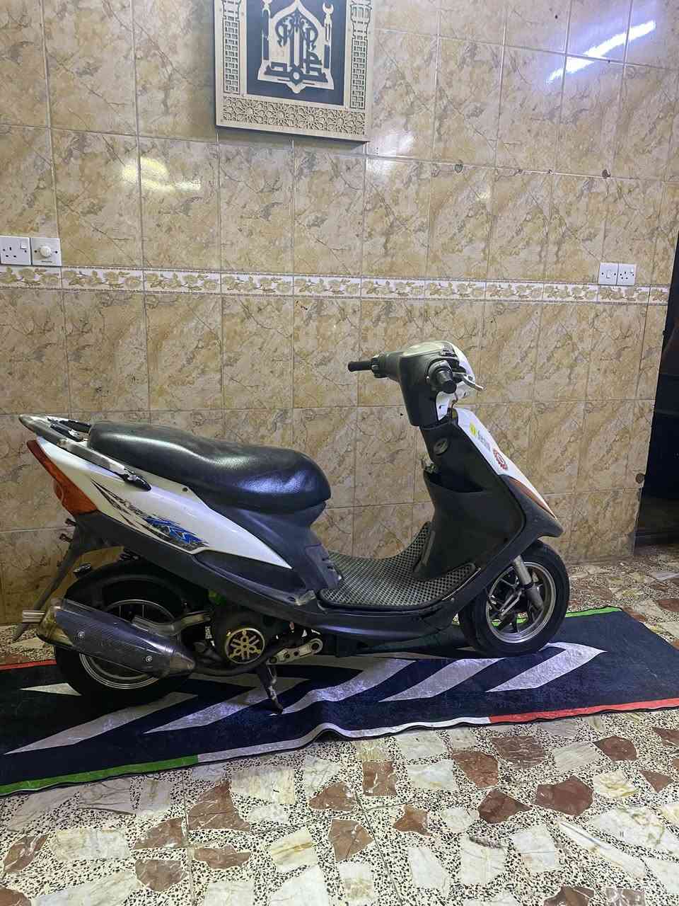 سلام عليكم ماكس عدله للبيع او مراوس مكينه بلاديه وخارج مزود وموجود وصل لرنبه اجت من خارج  بيها ويل عنكبوت اصلي كلجات WFابو لورده مطابق شيال صدر فلنجه تطواله صالنصه جيسو ملقط يدات قبضات بيها هواي غراض دراجه تخبل نازله 1450 بيها نواقص بصيطه صارت شخاطه مال سلف ستان صفح مكطوع قمجي بريك خلفي معروضه ب900مكاني بشعب لشراي يتصل ***********
