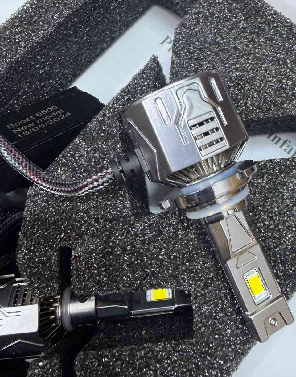 لايت زنون ماركة Bost
السعر قيم واخذ جبته لسيارتي ومارهم عليها


**إذا كنت صاحب هذا الإعلان وتريد حذفه لأي سبب، رجاءا أرسل رسالة إلى الدعم الفني**