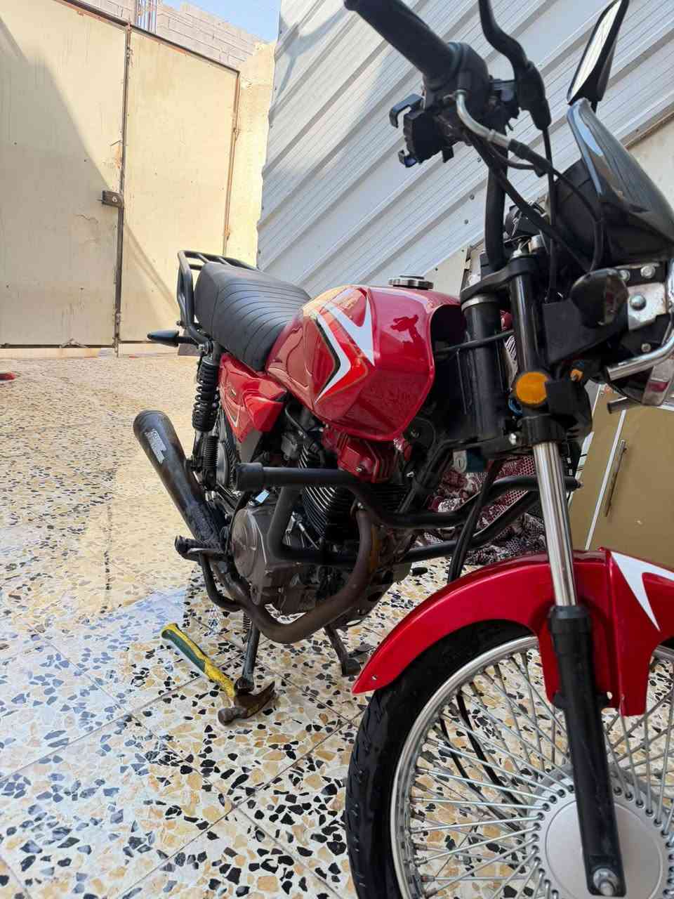 للبيع مليون 600اوراق بس تروح للمرور ترقم مديل 23 رقمي ***********
