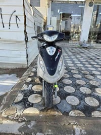 كامكو V1 جديده صارلي شهر امطلعها من الحاويه. سعرها 750 وبيها مجال للاس...