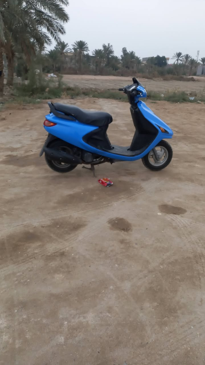 السلام عليكم دراجه حاويه للبيع***********
