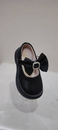 بضاعة متنوعة • ملابس أطفال