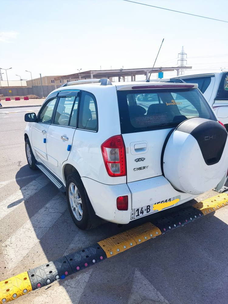 سلام عليكم 
شيري تيكو رقم بصره انكليزي تحويل سنويه جديده شهر الخامس 29 
2012 شكل 13 سياره جديده وجاهزه من كلشي مكينه وگير وحداديه وتبريد وتايرات طگ سويج وين ميعجبك اطلع احلى من الصور 
مكفوله من الضربه ملگطه خياسات 
للبيع 
السعر 59 وبيهه مجال قليل 
0786 137 0373 البصرة, العراق
