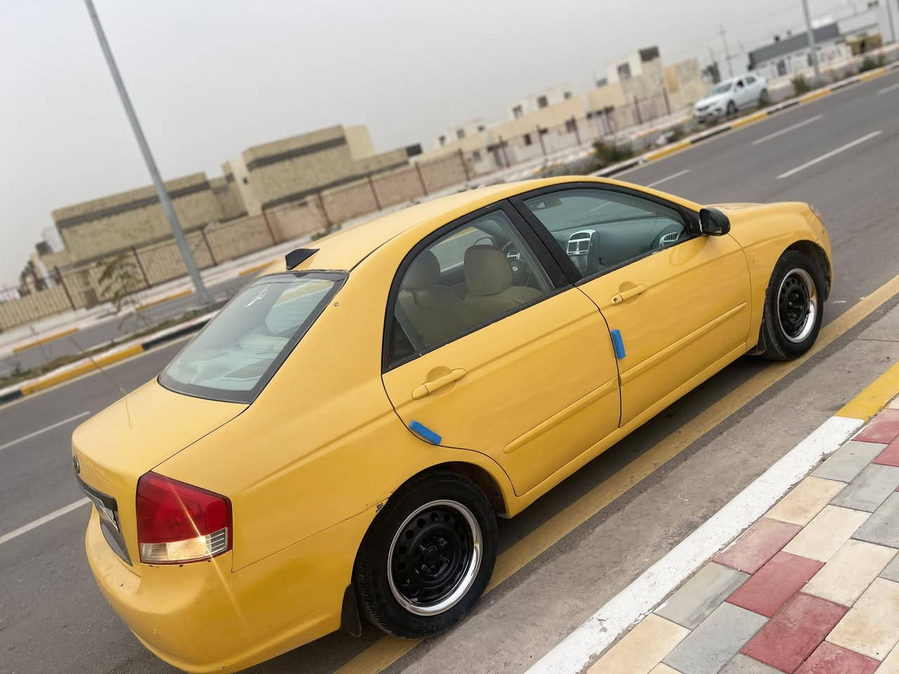 سبكترا موديل 7 وارد امريكي رقم كربلاء دولي مصفره هيئه وغرامات كير ومكينه كفاله بيها تبديل  جاملغ وبنيد والباقي ليبل واحد بدوون دواخل نقصها تبريد ما يشتغل 
السعر 71 وبيها مجال مكاني كربلاء حي العسكري 
***********
***********
