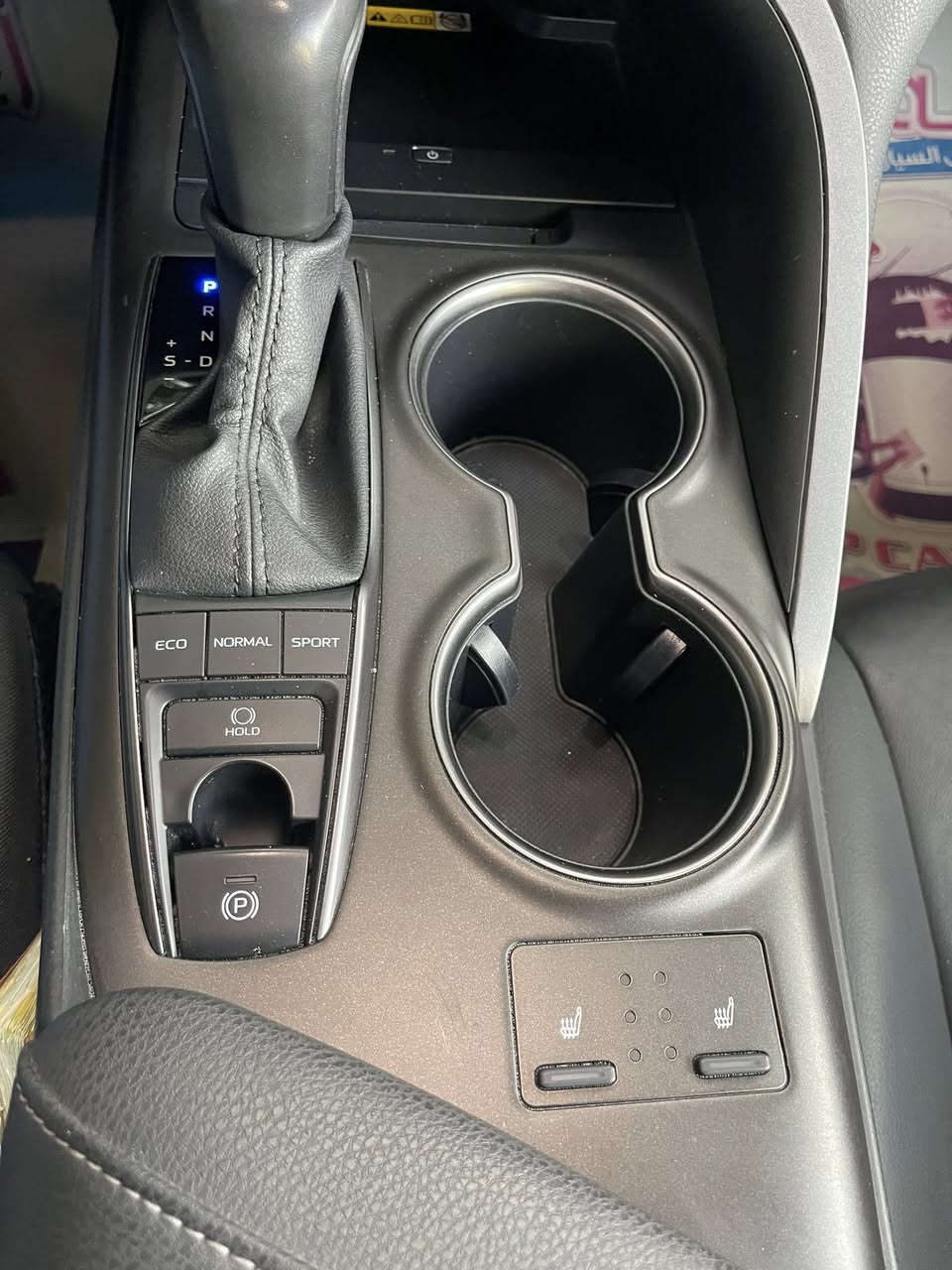 سلام عليكم كامري معوقين باسمنه موديل 23 فول مواصفات xse بانوراما لونين السياره بلادي حادثهه مثل ما موضح بلصوره جاملغ واحد ومبدل اصلي ومصبوغ ماشيه 32 الف مكان السياره بغداد للاستفسار يرجى لاتصال ***********
