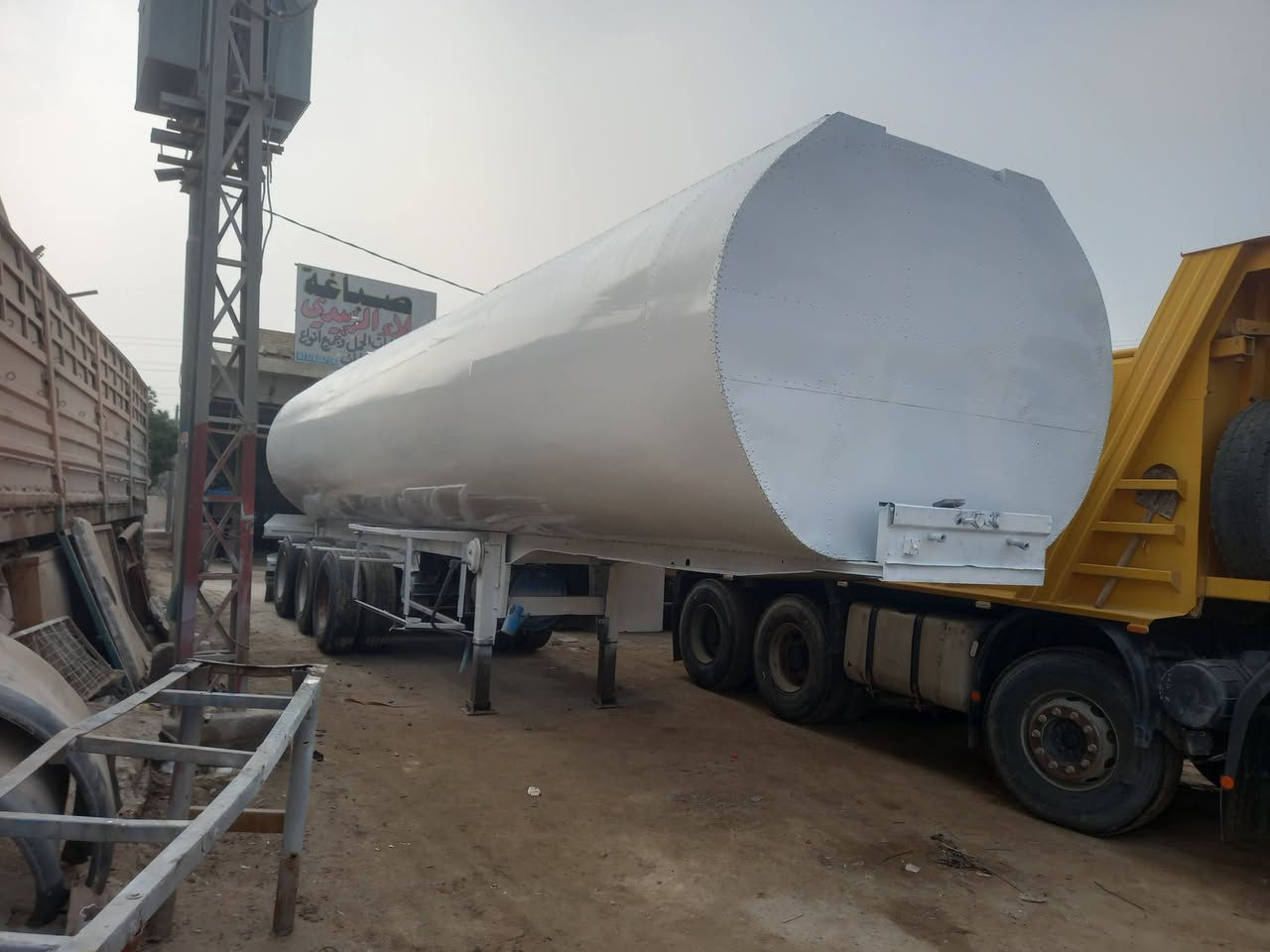 سلام عليكم ورحمة الله٠٠٠
سكانيا
سنكل مزوج اصل
 تخم تاير مكينه8
بم كهرباء
حجم ٤٦٠ خيط بخار
تبريد تدفئه
شغال
دبل شاصي
قمار+ شاصي+كير+اكسل كفااااله سياره كلها كفاله ماملعوب بيا
حموله٤٠طن
كاك ابو٦ ياباني تويو
تانكي مغلف جوبلس
طوناج لل٢٧
جي بي اس
سياره مال جني والحمدلله
السعر٣ونص
***********
***********
