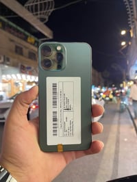 ١٣ برو ماكس كلش نضيف مكفول من اي تبديل ذاكره(٥١٢) مكاني بغداد الاعظميه...