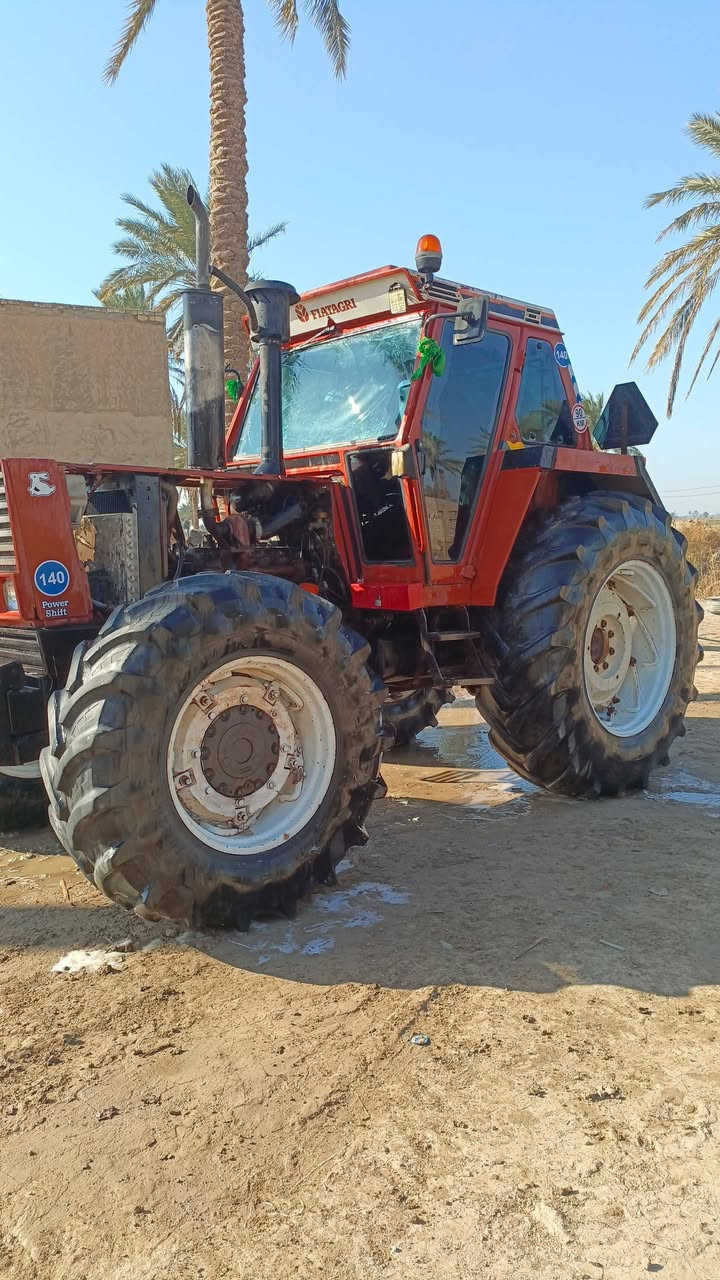 سلام عليكم فيات للبيع 140 فول مواصفات كير اكسن مخفي تكمه عريضه مكفوله من كلشي مكينه خير من الله كامل  رقم واسط خاص او اتصال وتدلل ‏‪***********‬‏  مكفوله عام.  المكان الحله الحمزه الغربي قرب معمل السكر
