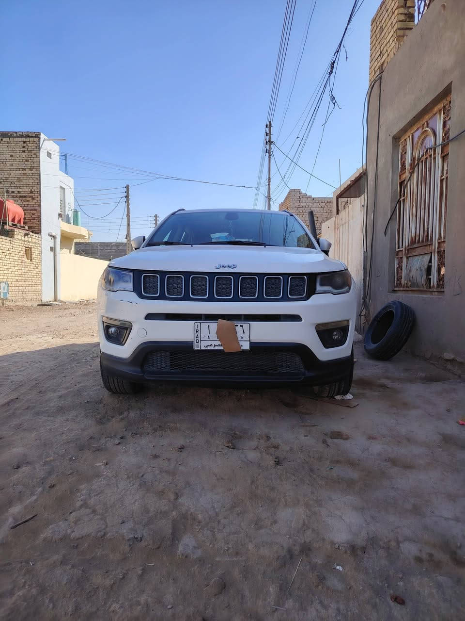 سلام عليكم سياره جيب كومبارس 2018 لبيع 140وبيها مجال والسياره بسمي والحادث بصوره ومكان سياره ميسان ***********
