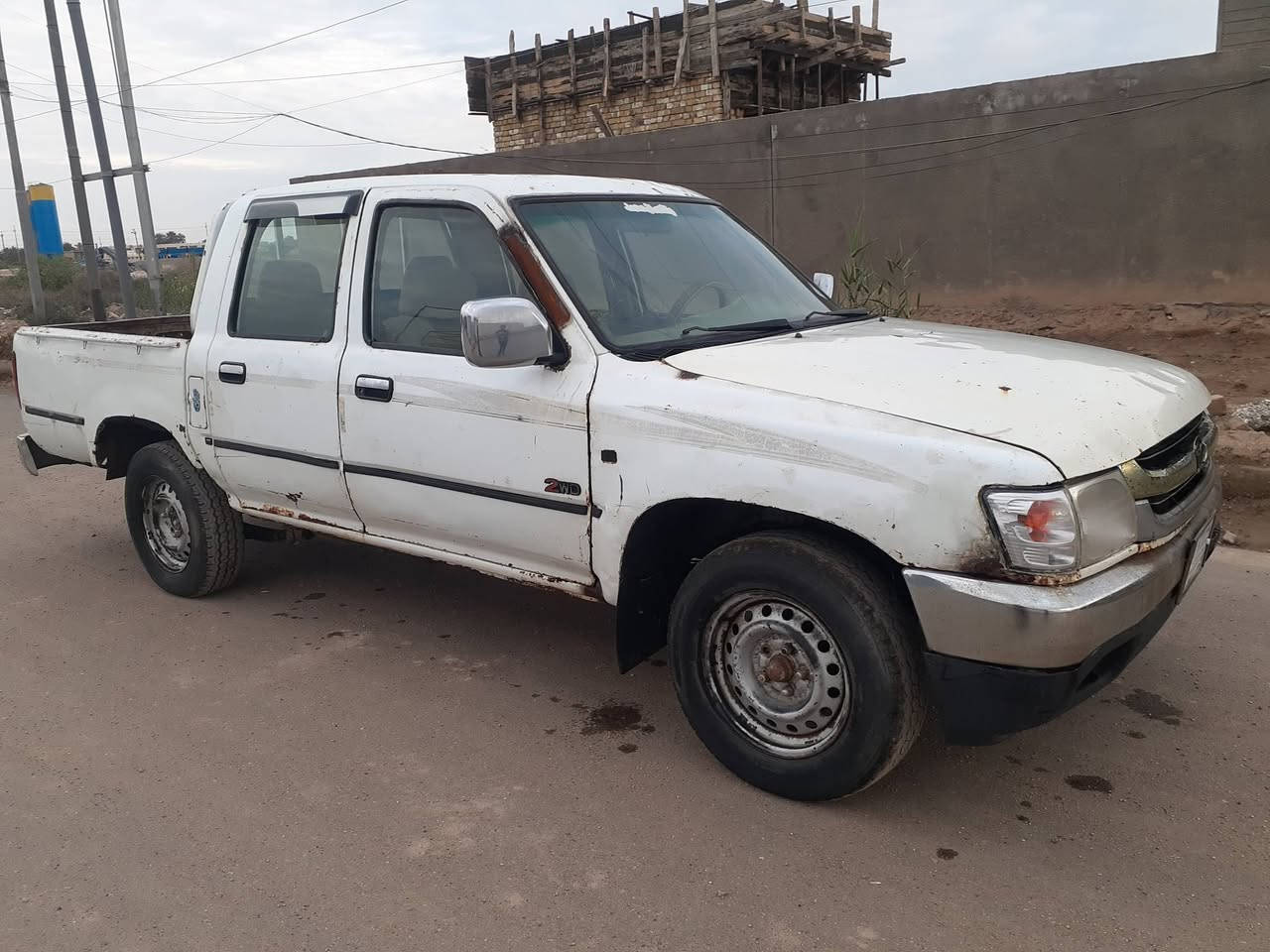 السلام عليكم سياره صيني ٢٠٠٦ رقم بغداد تحويل تبريد شغال بيها نواقص قليله كلش السعر ٣٠ وبيها مجال مكان السياره ذي قار الفجر اتصال *********** او ***********
