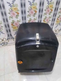 بوكس توصيل طلبات مع راسطه حديد ثقيلة تنشد على سيباية الدراجة  السعر خا...