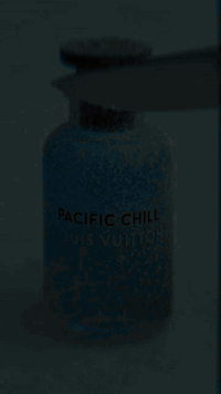 تشتغل بالعطور؟ صاحب محل؟ تاجر جملة أو جملة الجملة؟ أو حتى تحب تختار عط...