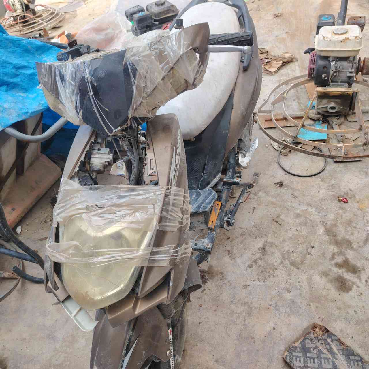 سلام عليكم
ماطور سكنس للابيع متوازي عليي 100

المطور شرط محرك وشاصي المطور يرادلوو فقط خفايف 

عنوان موصل الرشيديه ***********
