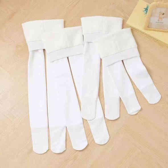 ✨ وصل جديد لدى عبايات زينة الحرم لبيع وخياطة العبي النسائية ✨

🧵 ستريج + كالون مبطن
🎨 اللون: أبيض فقط
💸 السعر: 5,000 دينار فقط

قماش ناعم، مريح، دافئ… مناسب لكل يوم وللبرد ❄️
إحساس راحة وخفّة طول اليوم 🤍

📍 العنوان: كربلاء – حي النقيب قرب شركة زين مقابل حلويات عماد الشكرچي
📞 ***********
