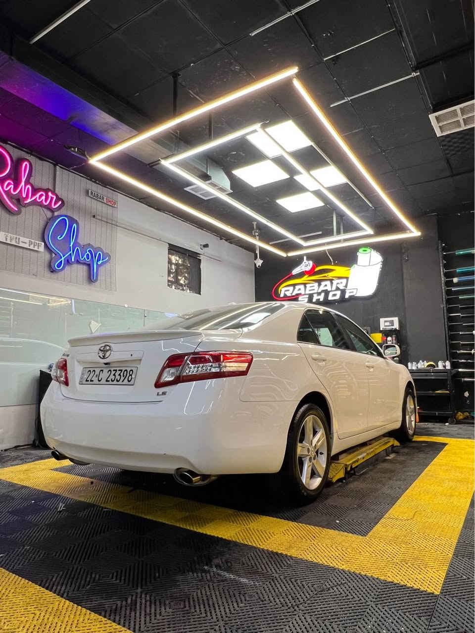 كامرى موديل ٢٠١٠ سه ياره كه يه ك ده سته گير مه كينه كاره بايات هه مووى گيانى به شه رت ته نها ١٠٠ هه زار حه قيقى رويشتيه به شه رتى كومپيته ر بئ ته حديل بئ قه پو قؤپ بئ شوخت  به ناوى خومه ٦ پستنى گيرو مه كنه نه كراوه ته وه ده نگو دوكه لى نيه له سه ر ده قى شه ريكه ماوه ته وه ته زره و قه پو قولى سه قفى نيه سحرى ١٤٣ كه مه ك مجالى تيدايه *********** له هه وليرم أربيل, العراق
