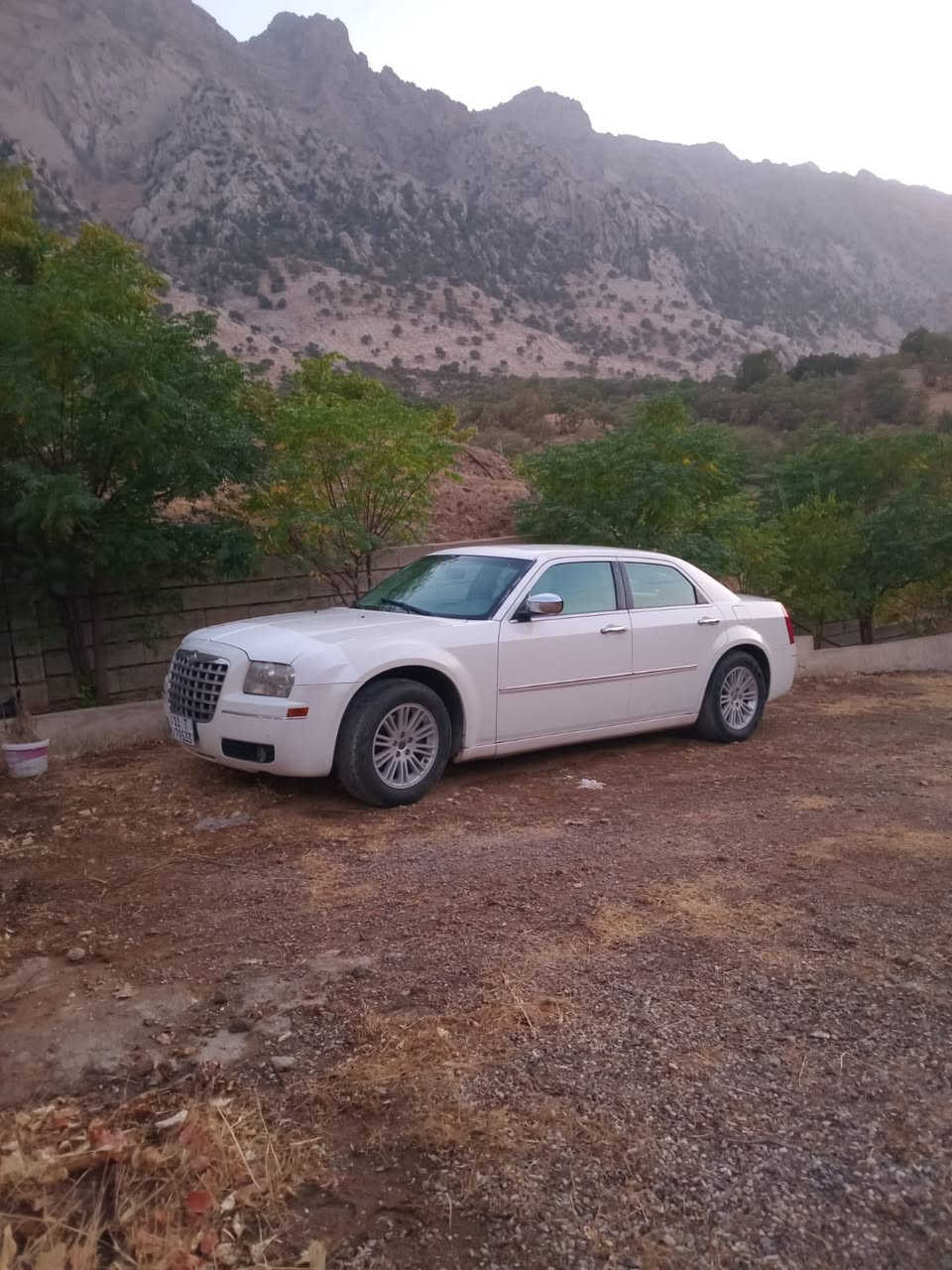 السلام عليكم للبيع اوباما ٢٠١٠ سياره مكفوله كفاله عامه صبغ وتبديل محرك وكير رقم بغداد بسمي السعر ١٤٥وبيها مجال بسيط ***********
