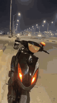 للبيع مكاني السماوة ام العصافير 
الدراجه نقصها فقط عمبار بريك. 

السعر ٥٥٠ وبيها مجال للشراي  
التواصل. ***********
