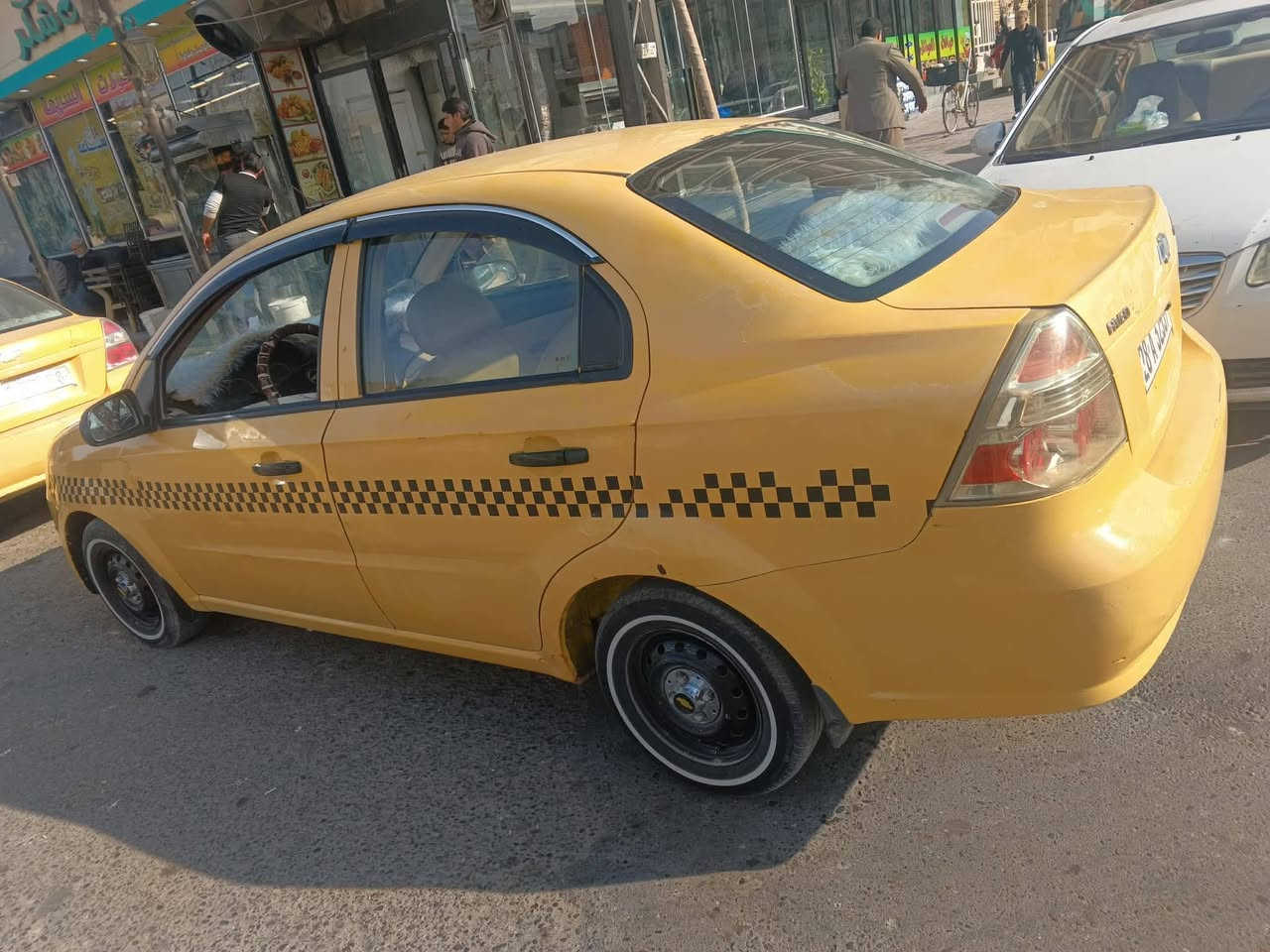 السلام عليكم
افيو 2010 بس جاملغ صوب السائق الأمامي السيارة بأسمي   العنوان النجف الاشرف 
هاتف/***********
السعر 52 ورقة مع المجال
