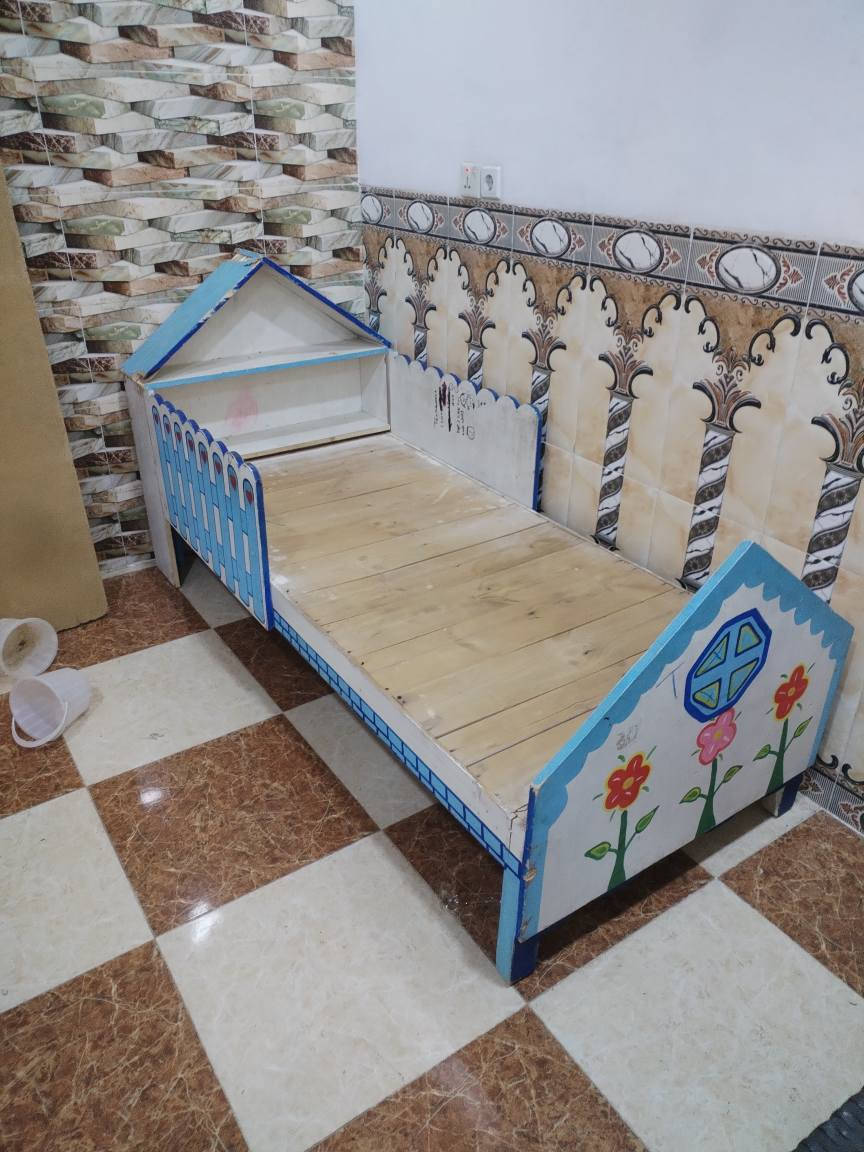 لايت ب 25 بلور هواء ب 15 مجمده ب 145 جربايه اطفال ب 35 كاونتر ب 325 مولد تايكر ب 110 كراسي 12 مقعد ب 250 للاتصال ع *********** كركوك, العراق
