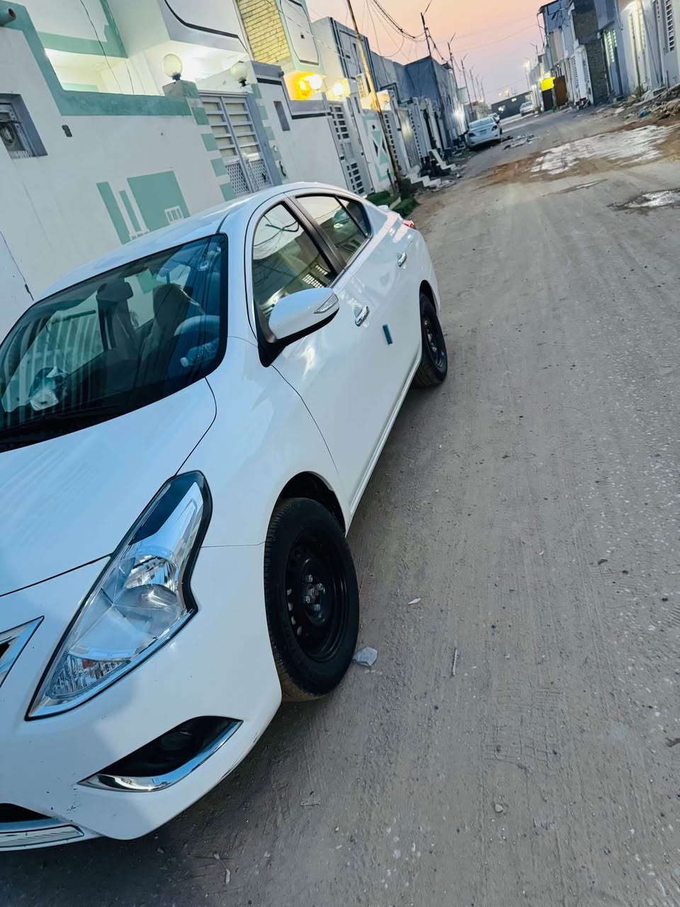 نيسان صني ٢٥ مصري ماشيه ١٦ الف ١١٩$ سياره بصمه مستعجل على البيع مكاني نجف *********** النجف, العراق
