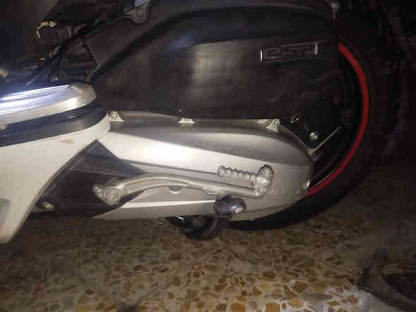 إسلام عليكم دراجةpcx جيل أول فول مواصفات دراجة شلعة ومعدل كلش حلوة ومعدلة حلو ول دراجة يابان 
ملاحظة دراجة (هندر من يابان دراجة هندر اني منزلة من رمبة بيدي دراجة ممشاة قليل مكان بغداد سعر اتصل علة رقم ***********
