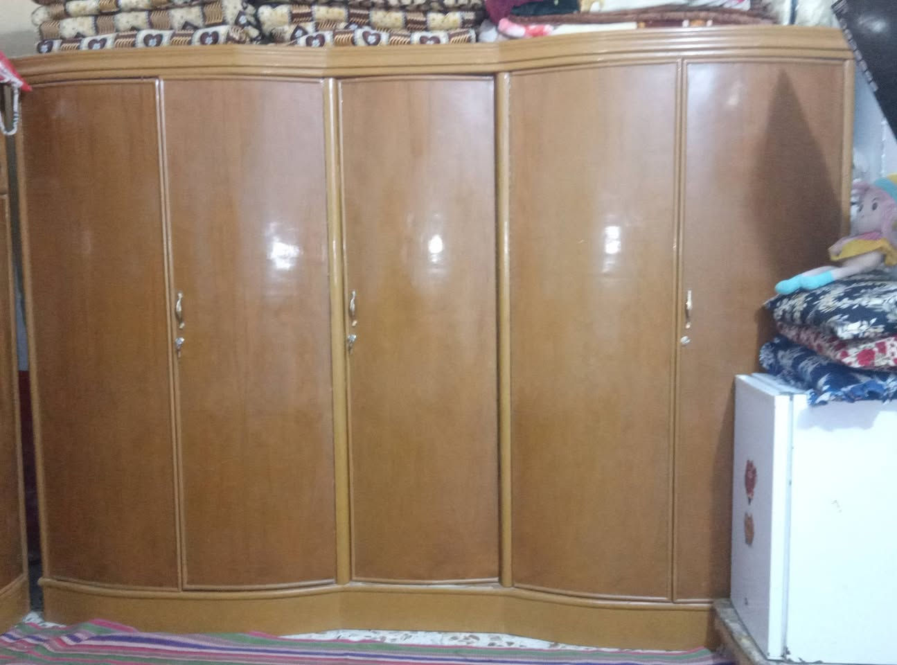 غرفه نوم صاج تسكام نضيفه سعر 700وبيه مجال لشراي عنوان شارع المطار لاتصال،***********
