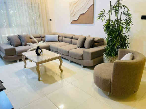 معمل ومعرض احمد عبد الكاظم السلطاني العنوان بابل الحمزة الغربي مجاور مكينة الثلج القديمة رقم الهاتف *********** الي رايد اقصاد عدنا تعاون مع مول القبطان لبيع التخم والديوان فقط إلى أصحاب الرواتب ممن يحمل المساتر كارد والكي كارد
