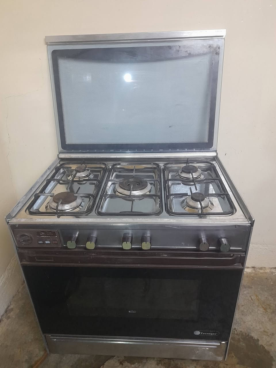 طباخ تكنو عشتار شرط الشغل السعر 160 بيه مجال***********
