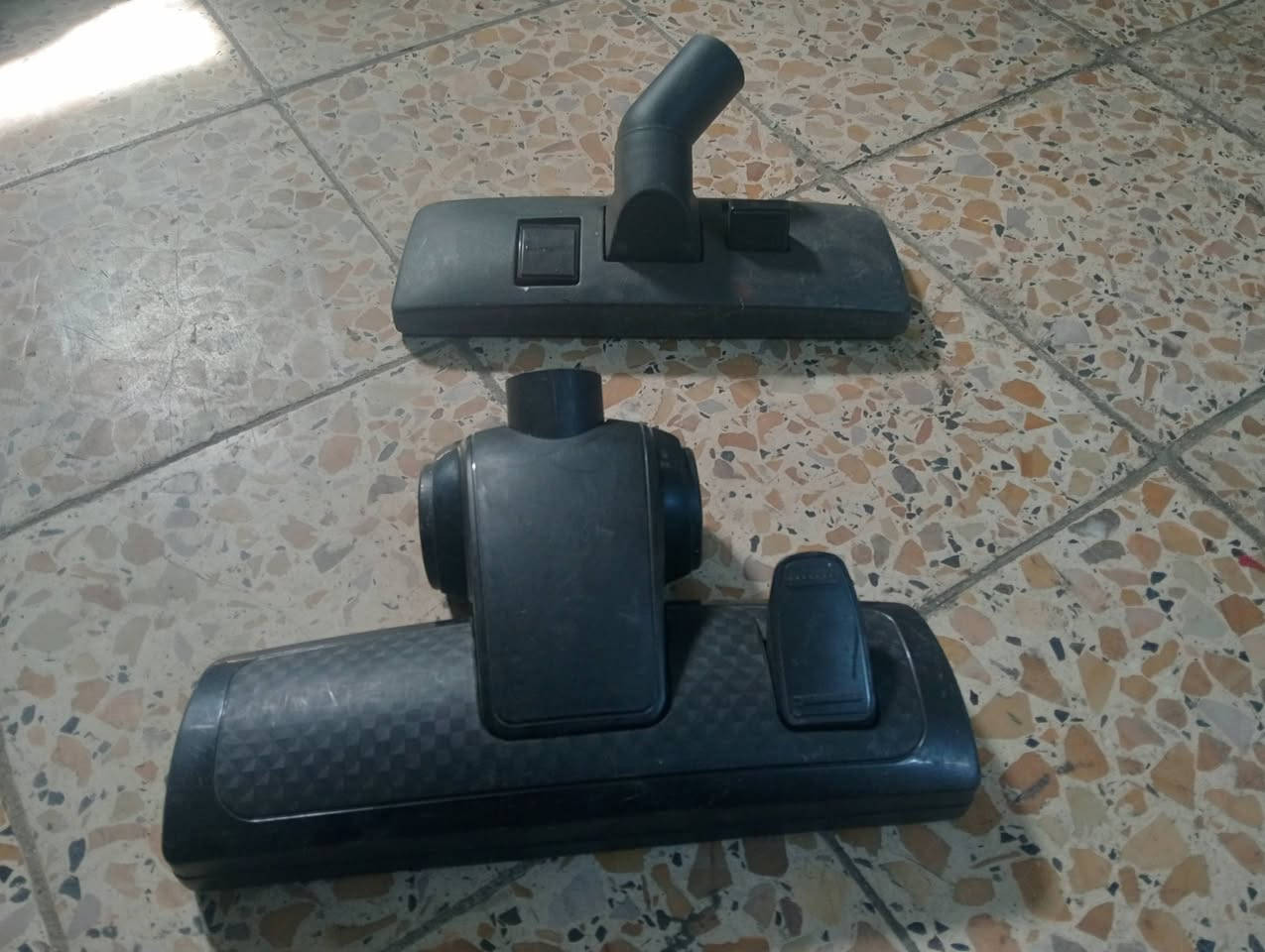 غراض للبيع أي ضرر مابيهن نبيع لغرض التحويل المكان بغداد الجديده ***********
