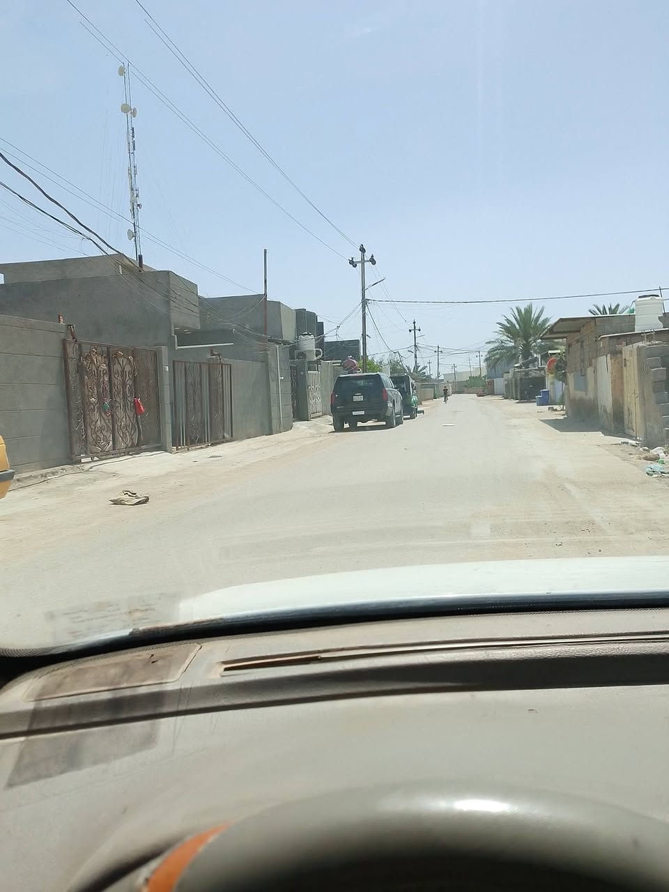 يعلن مكتب جار العباس الكائن في الصويرة قرب مطعم دجلة الخير عن توفر قطع اراضي زراعي سند 25 اقرار محكمة حسب الطلب مع توفر كافة الخدمات ماء كهرباء تبليط  مجاري وبأسعار مناسبة في حي العهد بداية فلكة الزعيم وبأدارة أبو سيف***********
