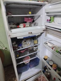 عندي اثاث بيت كامل اليريد يرسلني 07762774301