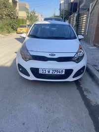 للبيع كيا ريو هاج باك وارد كندي 2013 محرك 1600 GDi گير At اتوماتيك ضرر...